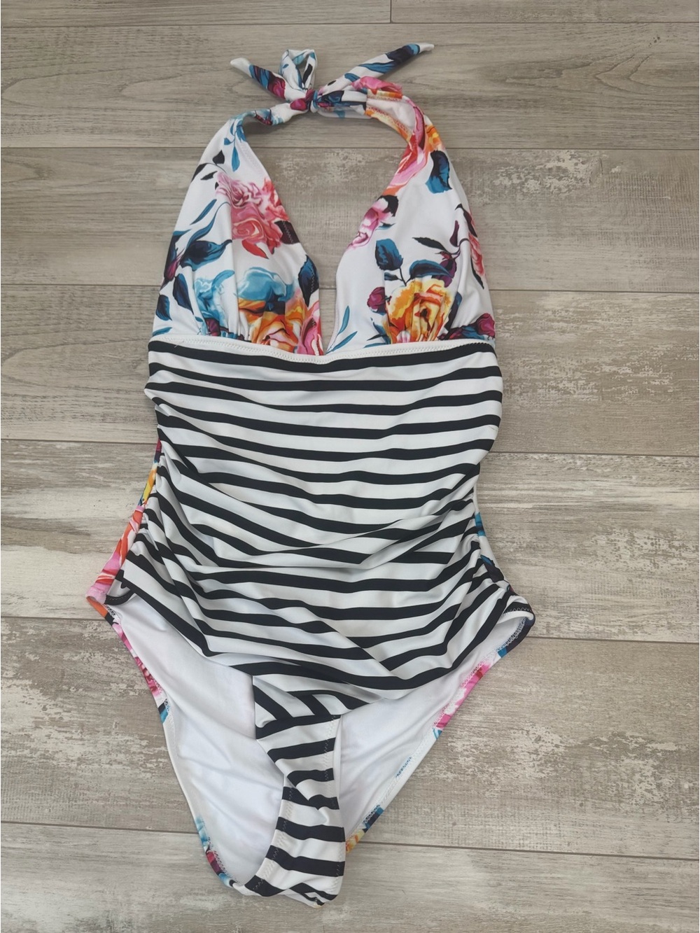 NWT Cupshe Bold Floral & Stripe Halter One Piece Swimsuit Size L - Picture 3 of 5
